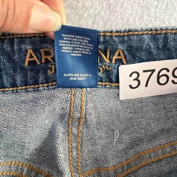 Arizona Jean Company Shorts Women 11 Distressed Hi-Rise Shortie Factory Zip Hem - Picture 9 of 9